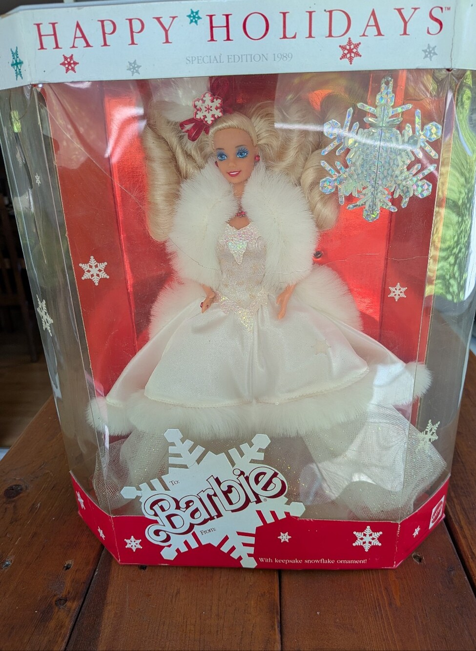 Barbie Happy Holidays Special Edition 1989 White Gown